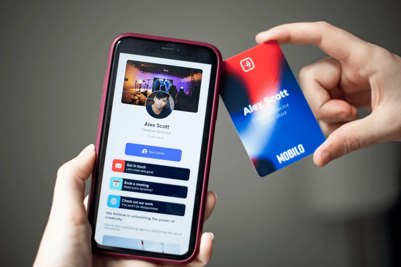 How Digital Business Cards Are Revolutionizing Networking